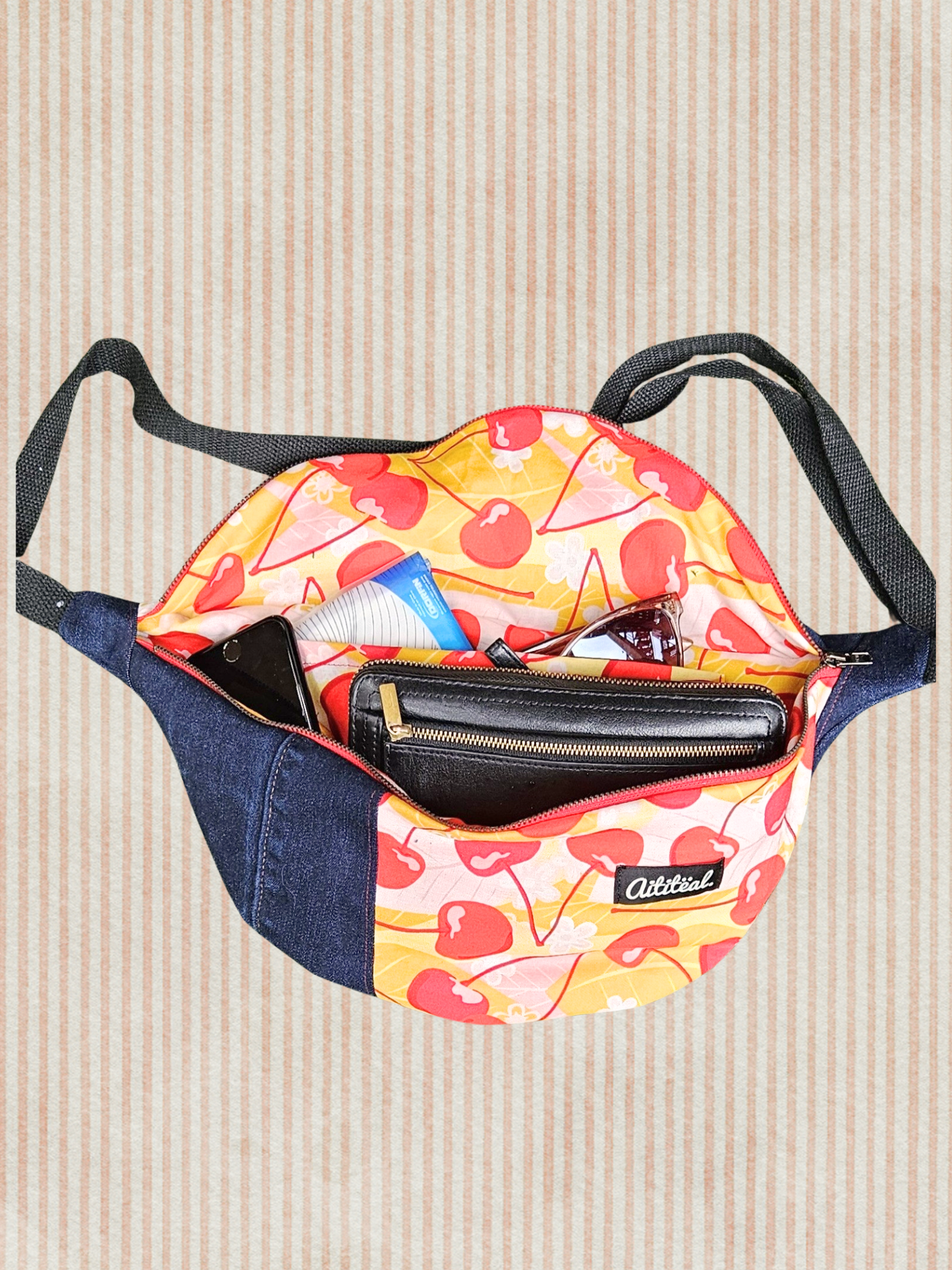 Sac banane Upcyclé - Eagle Eye Cherry